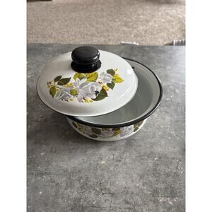 Vtg Floral Enamelware Sauce Pot w Lid 1 Qt./4 cups 1970’s